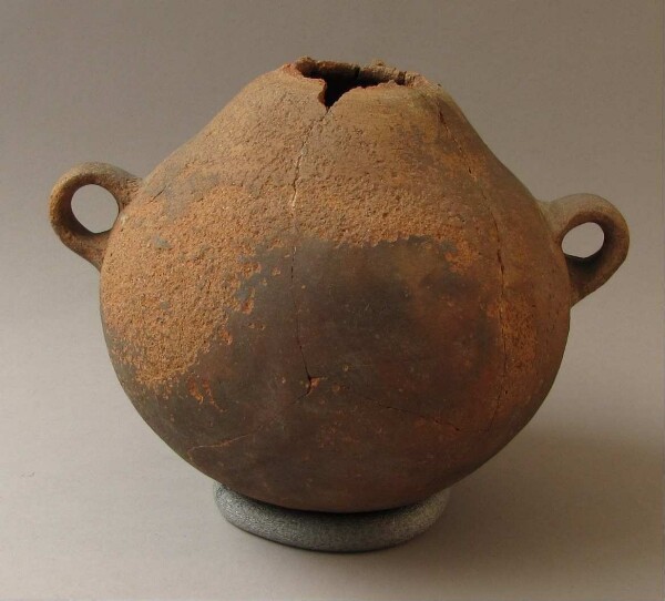 Clay vessel