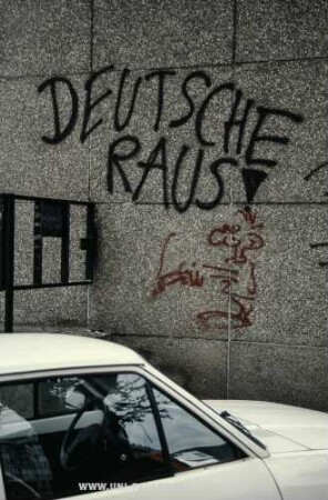 DEUTSCHE RAUS!