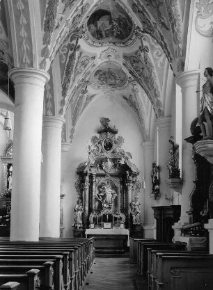Hochaltar : Hochaltar (1735/1780). Niederaschau im Chiemgau, Pfarrkirche Mariä Lichtmess (auch Pfarrkirche Mariä Himmelfahrt)