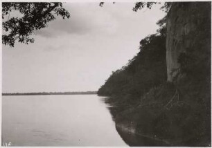 Sandstein-Hochufer (Steilhang) am Río Paraná, Mato Grosso do Sul