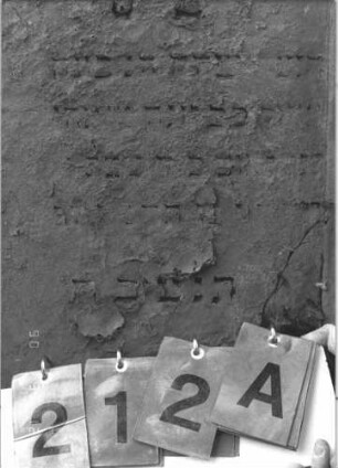 Grabstein 212 (Index: 99786001) Zustand: Vorderseite: Inschrift größtenteils abgeblättert Maße HxBxT: 108x61x18 cm: Grabstein 212A