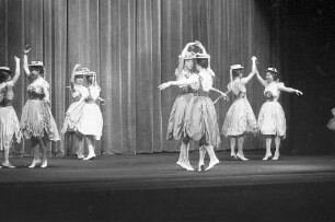 Leistungsschau der Ballettschule Willy Pfirrmann im Rahmen einer Matinée im Schauspielhaus des Badischen Staatstheaters