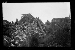 Blangy (=Saint-Laurent-Blangy, Dep. Pas-de-Calais, Frankreich): Trümmerhaufen