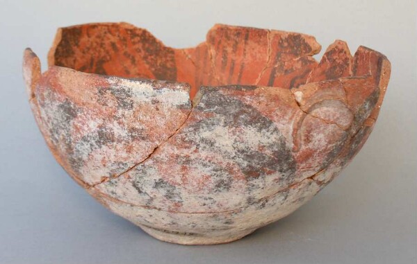 Clay bowl (fragmented)