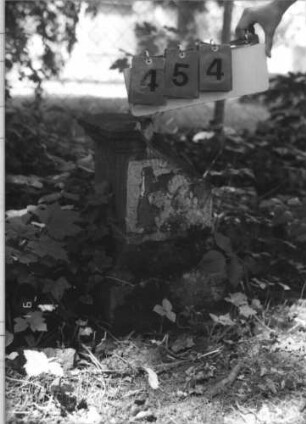 Grabstein 454