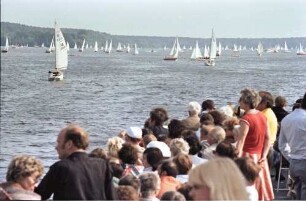 Berlin; Pichelsdorf: Sonntagsverkehr auf der Havel