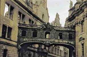 Dresden-Altstadt. Übergang von der Katholischen Hofkirche zum Residenzschloss : Dresden. Übergang von der Katholischen Hofkirche zum Residenzschloss