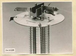 Gitter von Röhren 6, Foto 1954