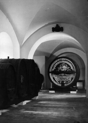 Weinfässer : Weinfässer. Holz. Speyer: Historisches Museum der Pfalz mit Weinmuseum