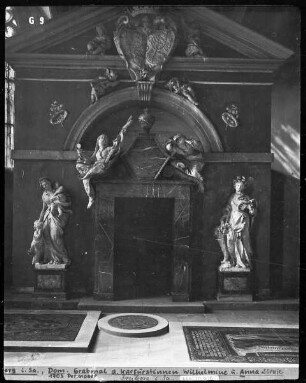 Schwesterngruft & Grabmal der Kurfürstinnen Anna Sophie von Sachsen (gest. 1711) und Wilhelmine von der Pfalz (gest. 1706)