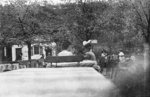 Ausflugslokal mit Gästen