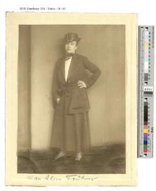 Frau Alice Trübner