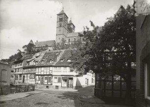 Schloßberg mit Schloß und Stiftskirche St. Servatius