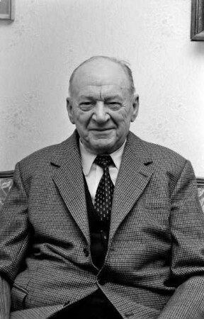 Stüven, Wilhelm: Tischler aus Barsbüttel, Ortsteil Stellau: 90. Geburtstag