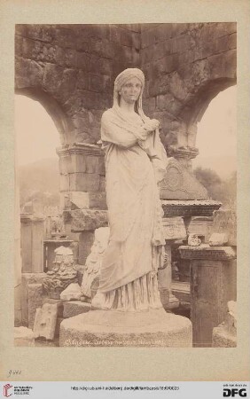 Praetorium, fortifications, intérieur, statue