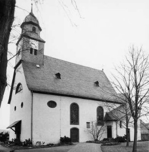 Evangelische Kirche, Einfriedigung ehemaliger Friedhof und Ehrenmal (Kirche, ev.); Babenhausen, Rodgaustraße 5, Rodgaustraße 7