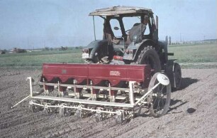 Anbau- Steckzwiebellegemaschine SLN - 6 B