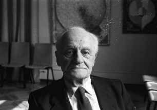 Freiburg im Breisgau: Portrait Gerard Sandoz (Journalist)