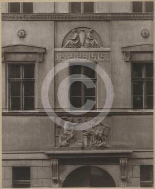 Fassade mit Reliefs am Bürgerhaus Schuhbrücke 50 in Breslau