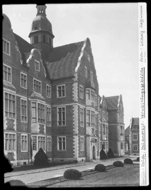 Bucher Nervenanstalt, Verwaltungsgebäude