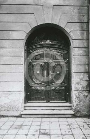 Portal und Haustür von Bürgerhaus Herrenstr. 8 in Elbing