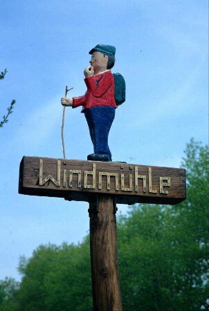 Wegweiser zur Windmühle