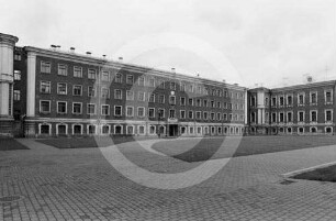 Westflügel von Schloss Jelgava (Mitau)