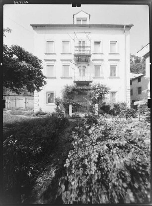 Meißen-Altstadt, Schloßberg 6. Wohnhaus (2. H. 19. Jh.) Straßenfront