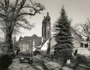 Dresden-Strehlen, Elsa-Brandström-Straße 1. Christuskirche und Gemeindehaus. 1903/05; R. Schilling, J. Gräbner. 1935; H.-A. Götze. Ansicht von Süd