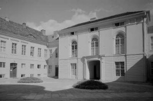 Rheinsberg. Seeseitige Schlossansicht