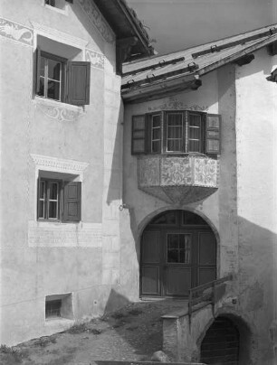 Wohnhaus mit Erker