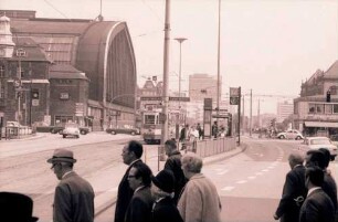 Hamburg: Mönckebergstraße vom Bus