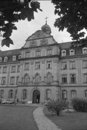 Städtische Kinderklinik in der Karl-Wilhelm-Straße 1