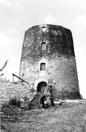 Nerchau-Cannewitz. Turmholländer, Ruine