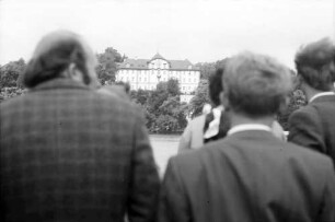 20. Tagung 1970 Chemiker; Mainau: Schloss in Sicht