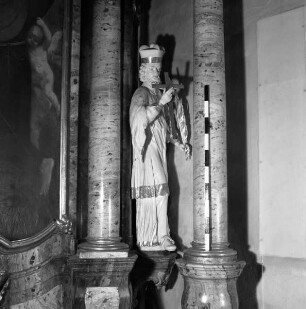 Franziskusaltar (Südlicher Seitenaltar) — Heiliger Johannes von Nepomuk