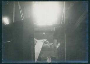Foto des Fliegerschadens im Speicher des Hof- und Nationaltheaters Mannheim