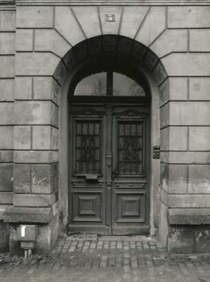 Radeberg, Dresdner Straße 5. Wohnhaus (um 1895). Hauseingang