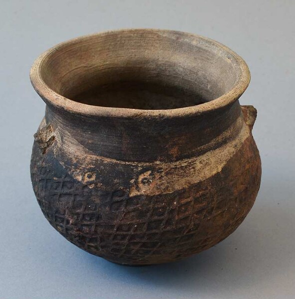 Clay vessel