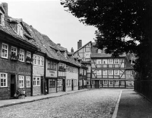 Nordhausen : Nordhausen. Straßenansicht von Wohnhäusern und Holzhandlung "Jödicke"