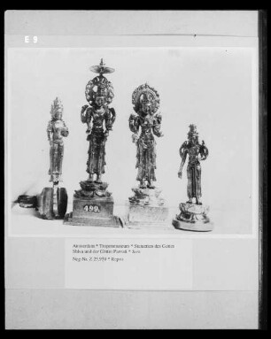 Statuetten des Gottes Shiva und der Göttin Parvati