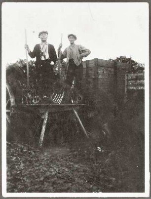 Männer mit Mistgabeln