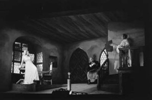 Szenenbilder aus der Oper "Die Meistersinger von Nürnberg" von Richard Wagner an der Deutschen Staatsoper Berlin. Dezember 1948 : Szene mit Tiana Lemnitz als Eva