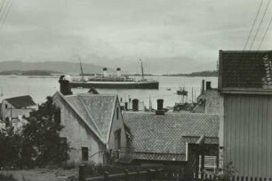 Bergen, Norwegen, Passagierschiff "Monte Cervantes" auf Reede, 1928