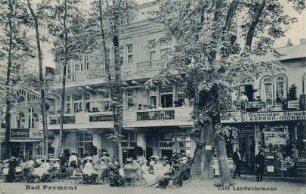 Hauptallee mit Café Landwehrmann
