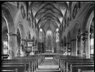 Gernsbach Liebfrauenkirche Innenansicht nach Osten Langhaus und Chor