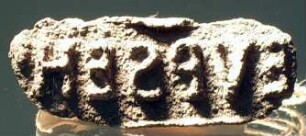 Ovaler (oder ehemals rechteckiger bzw. sohlenförmiger?) Stempel mit lateinischer Inschrift: EVPSEHI