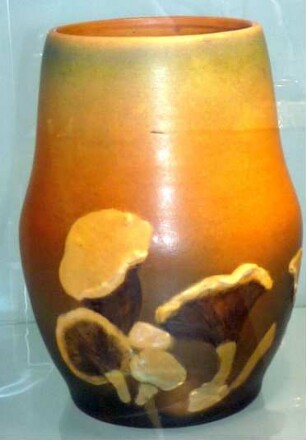 Vase mit der Darstellung von Pilzen