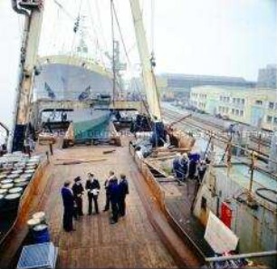 Ein Kapitän und Flottenbereichsleiter im VEB Fischkombinat Rostock ist engagiertes Mitglied im DSF
