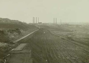 Braunkohleabbau, Tagebau Hirschfelde (Kopalnia Turoszów) mit Blick auf das Kraftwerk Hirschfelde